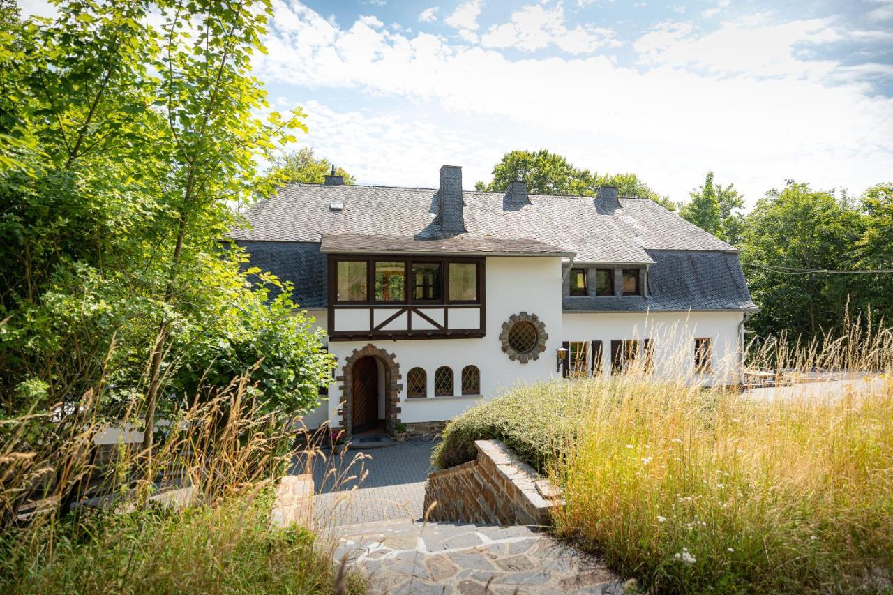 Landhaus Karbach Komplett Oder Einzelne Wohneinheiten Villa Inkl Sauna Bzw Waldhaeuschen Hirten Экстерьер фото