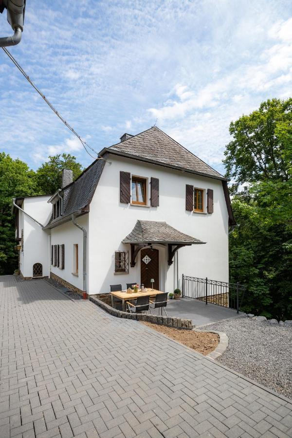 Landhaus Karbach Komplett Oder Einzelne Wohneinheiten Villa Inkl Sauna Bzw Waldhaeuschen Hirten Экстерьер фото